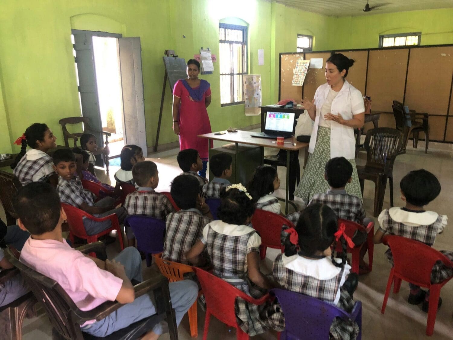 Dental workshop at a primary school in India