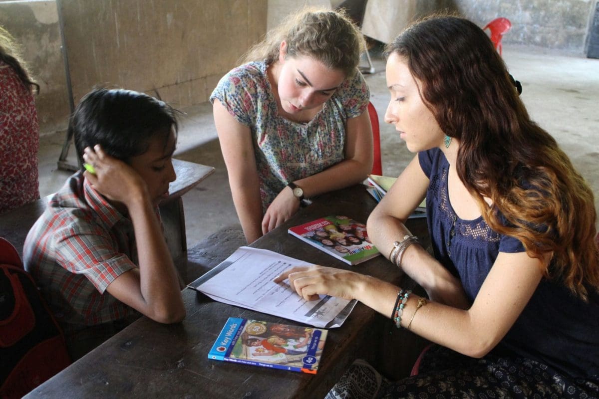 Gap year volunteer in India Teaching