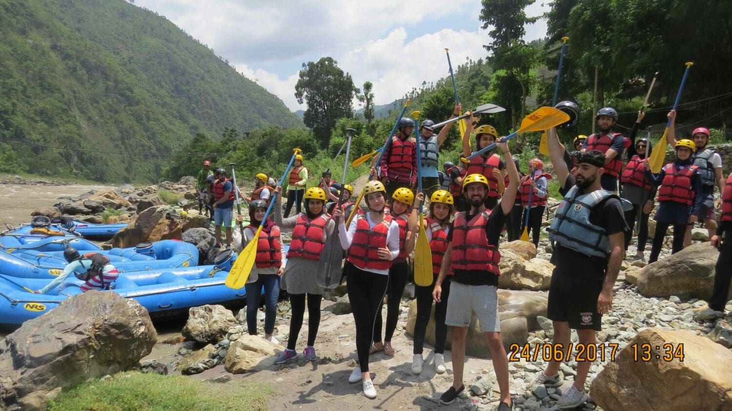 Nepal Volunteer group kayaking trip