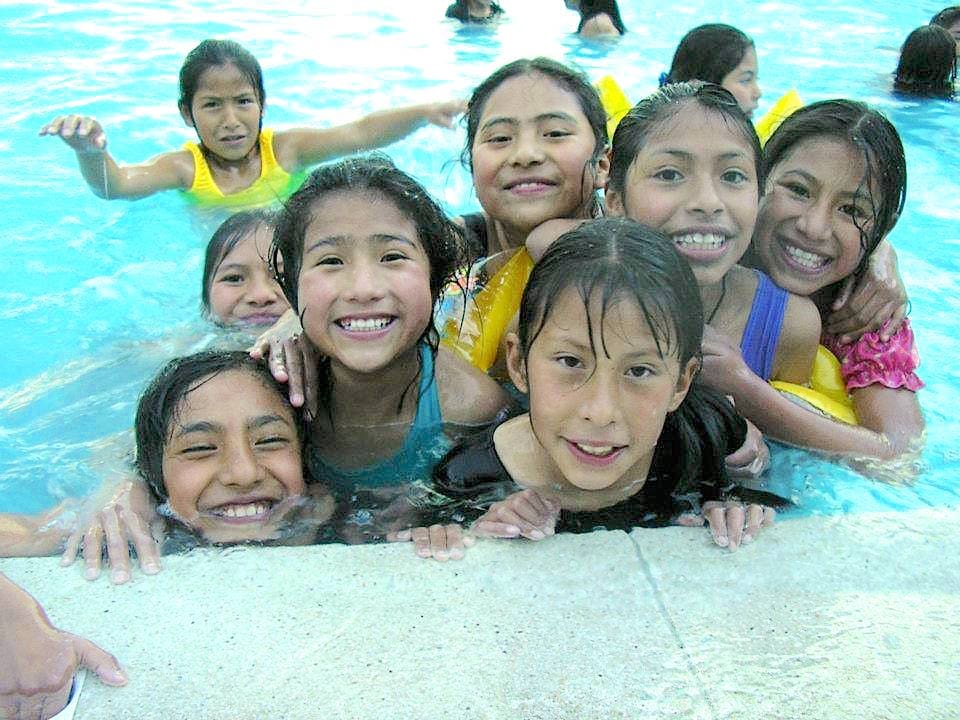 Swim lessons in Peru