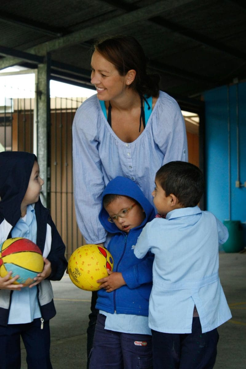 Volunteer with disabled children in Costa Rica