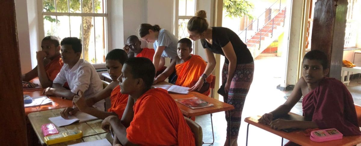 Volunteer with buddhist monks in Sri Lanka