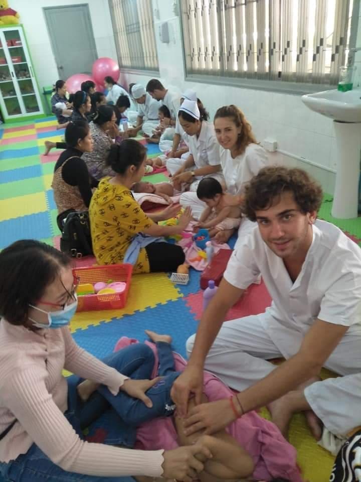 Medical students with children and parents