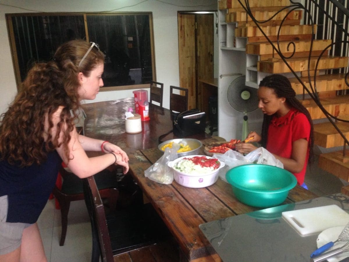 Volunteer in Cambodia at meal times