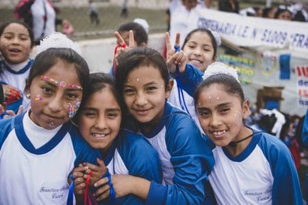 Volunteer with Children in Peru